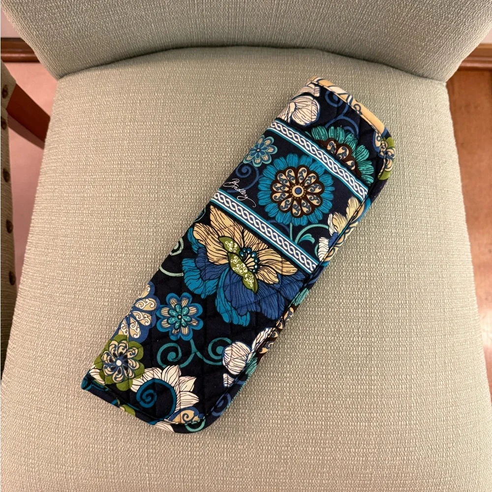 Vintage Vera Bradley in Mod Floral Blue - Sm Duffle, Jewelry Case + Iron Pouch - Picture 10 of 12